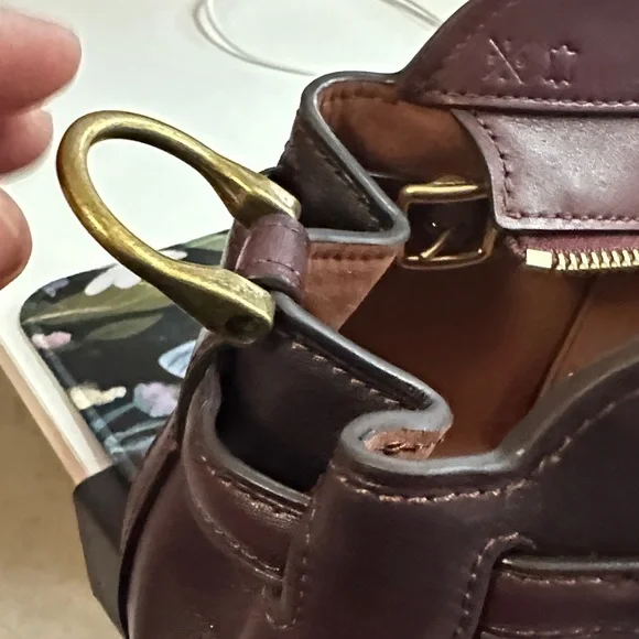 Coach empire 34 in Merlot - Picture 8 of 8